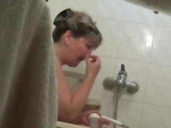 Big titted mature in bath