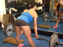 Asian gym goddess with thick legs