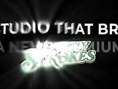 Big Titted Alluring Milf Gets Her Jeans Ripped