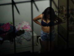 Hermana de la vecina de 16